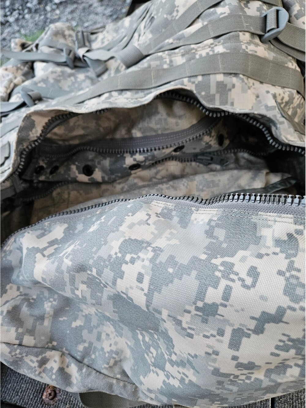 US Military MOLLE II Large Rucksack Complete Assembly UCP ACU Dig. Camo Full Kit - Picture 11 of 15